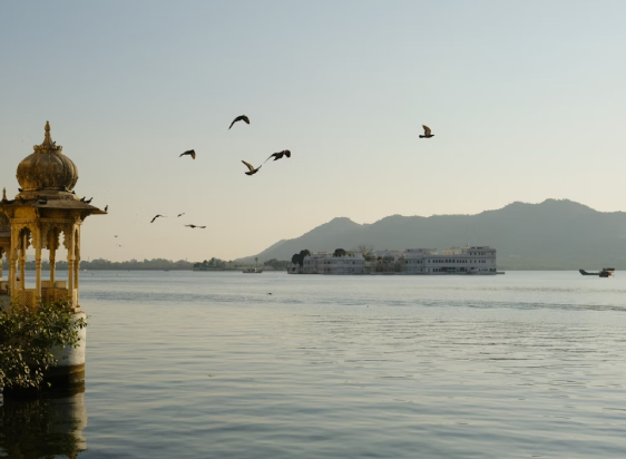 City Palace Udaipur Travel Guide: Timings, Tickets, History & Photography Spots