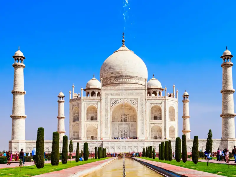 10 Must-See Places in India