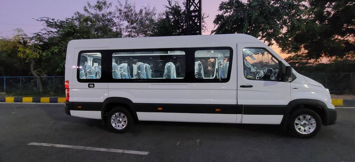 Jaipur to Jodhpur by Force Urbania