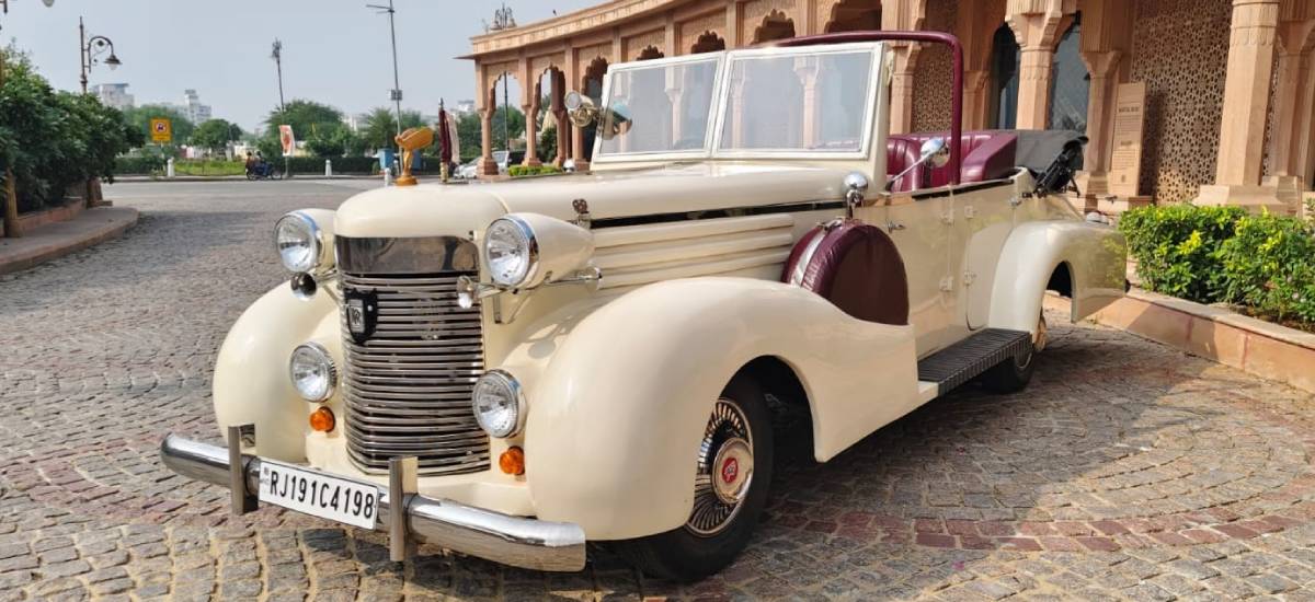 Vintage Car Rental in Jaisalmer