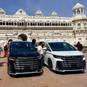 Toyota Vellfire Rental in Jaipur