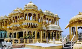 Udaipur Tour by Car and Driver